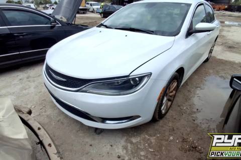 Photo of 2015 Chrysler 200