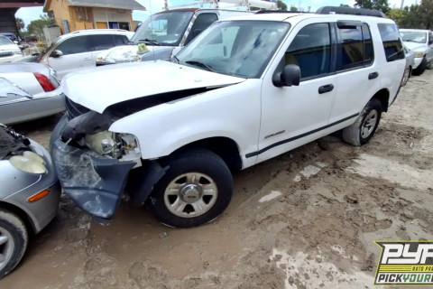 Photo of 2005 Ford Explorer