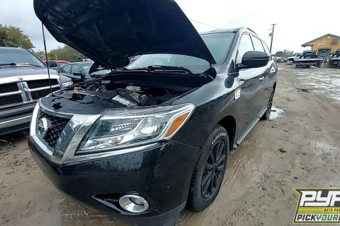 Photo of 2015 Nissan Pathfinder