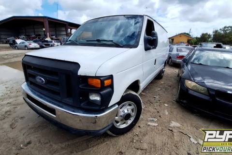 Photo of 2011 Ford E-150