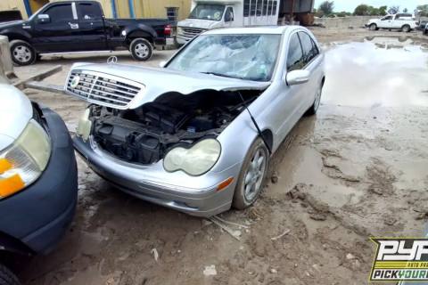 Photo of 2001 Mercedes-Benz C320