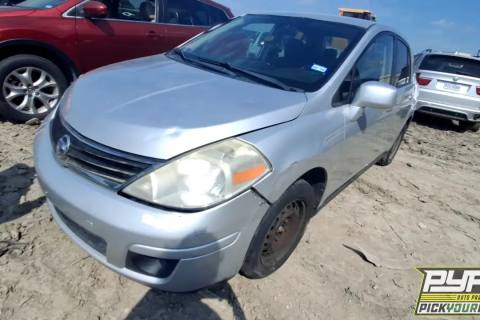 Photo of 2011 Nissan Versa