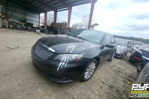 Photo of 2013 Chrysler 200