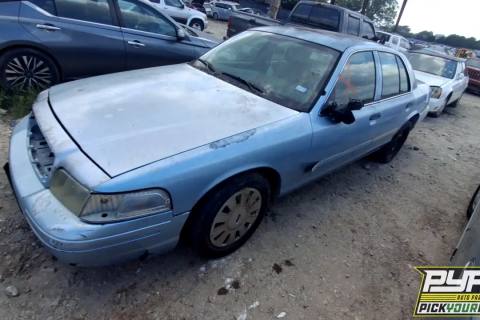 Photo of 2009 Ford Crown Victoria