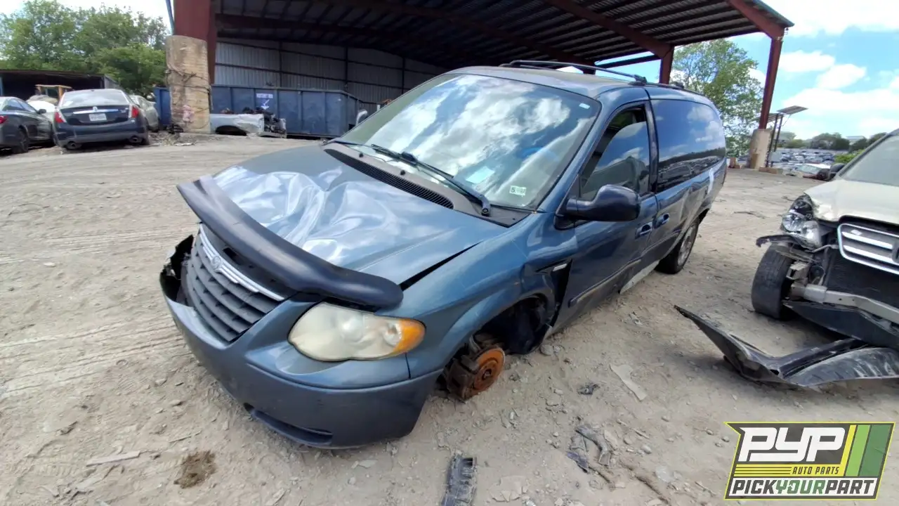 Photo of 2006 Chrysler Town & Country