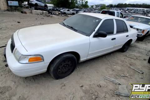 Photo of 2009 Ford Crown Victoria