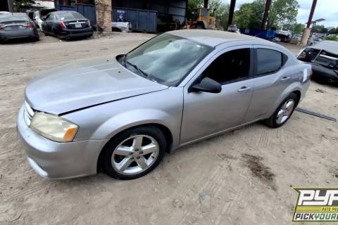 Photo of 2013 Dodge Avenger
