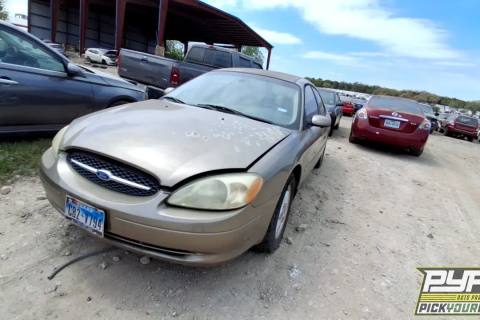 Photo of 2002 Ford Taurus