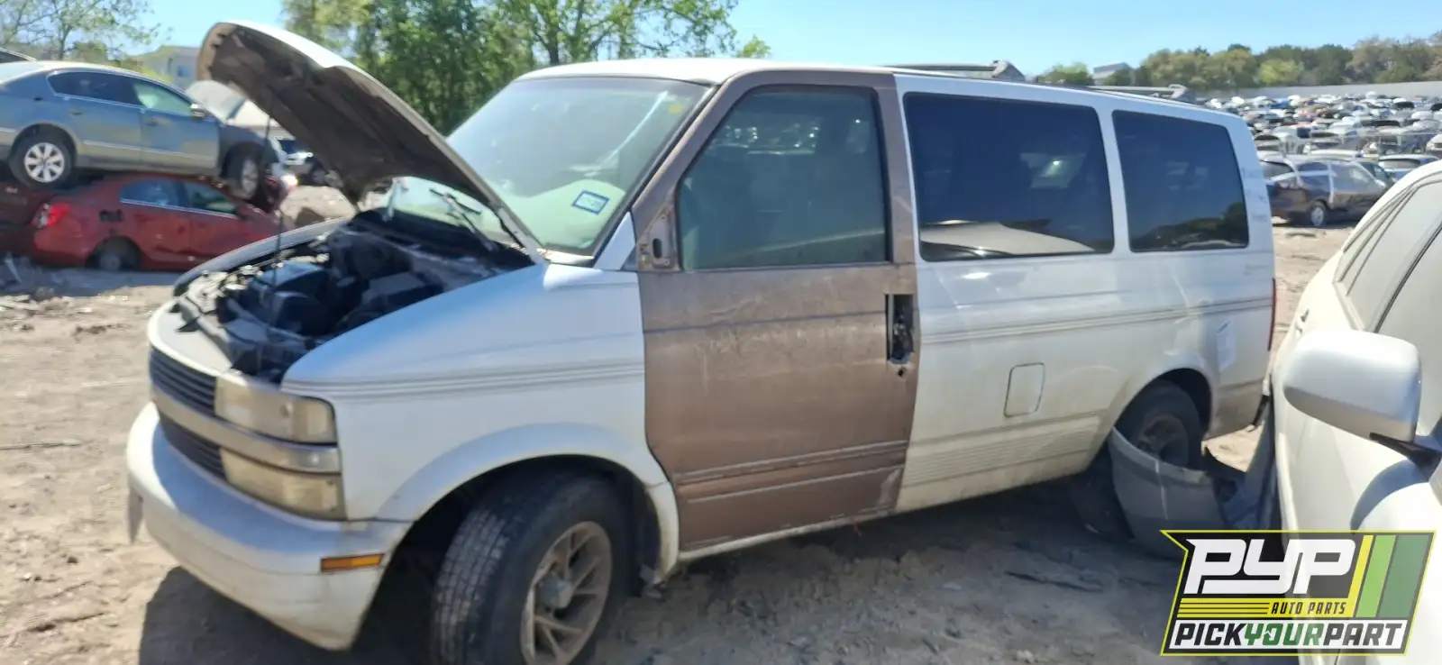 Photo of 1999 Chevrolet Astro