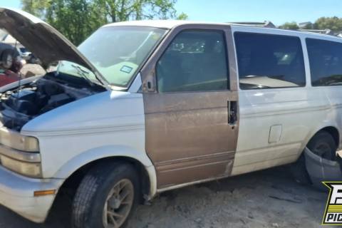Photo of 1999 Chevrolet Astro