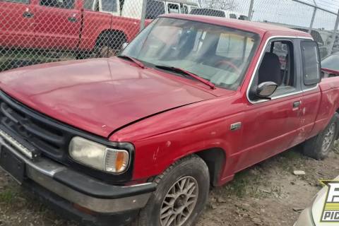 Photo of 1994 Mazda B4000