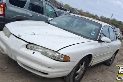 Photo of 1998 Oldsmobile Intrigue