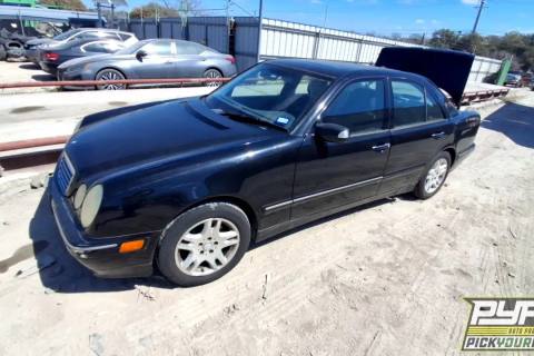 Photo of 2001 Mercedes-Benz E320
