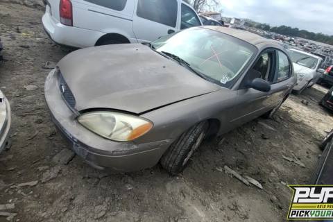 Photo of 2005 Ford Taurus