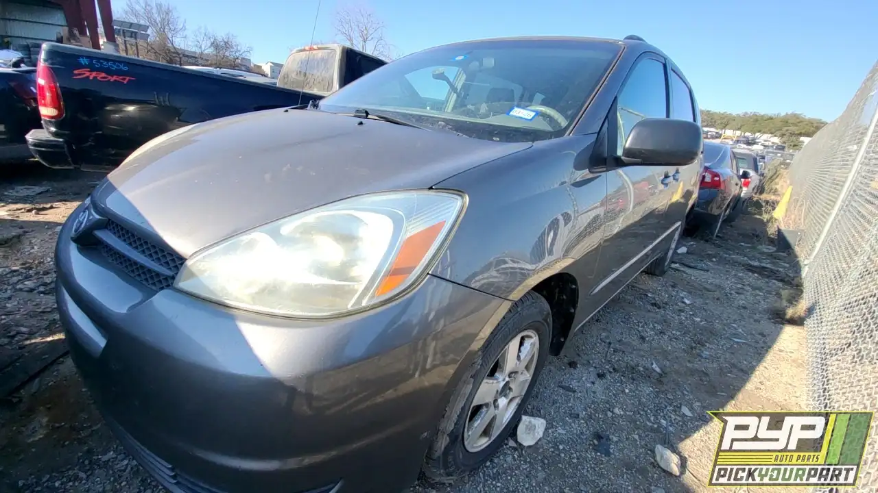 Photo of 2004 Toyota Sienna