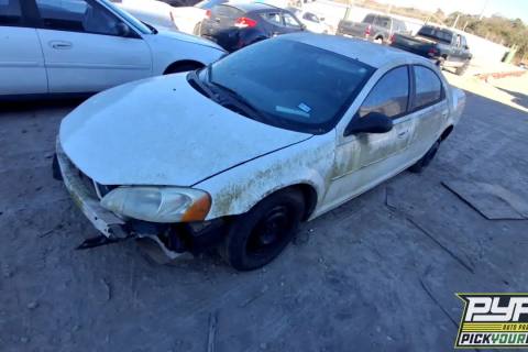 Photo of 2005 Dodge Stratus