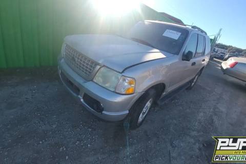 Photo of 2005 Ford Explorer
