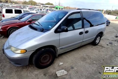 Photo of 2000 Dodge Caravan