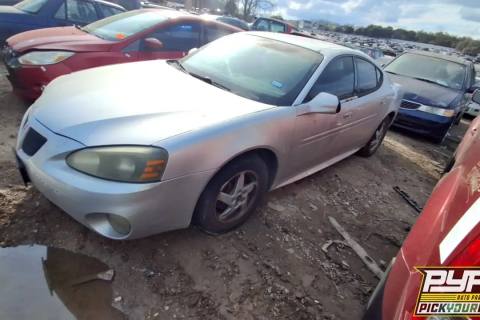 Photo of 2004 Pontiac Grand Prix