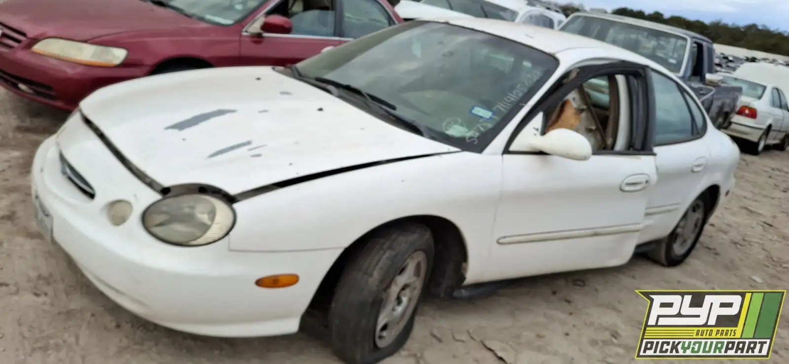 Photo of 1998 Ford Taurus