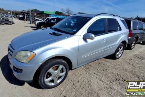 Photo of 2008 Mercedes-Benz Ml320