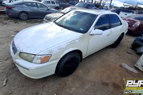 Photo of 2000 Toyota Camry