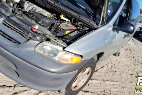 Photo of 1999 Dodge Grand Caravan