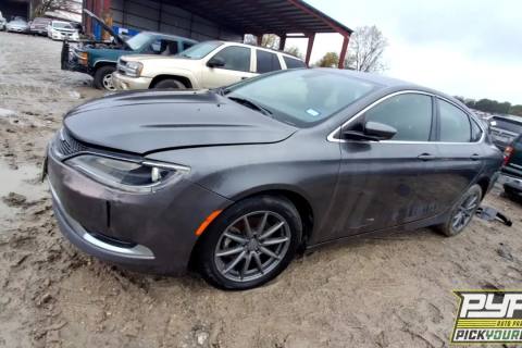 Photo of 2015 Chrysler 200