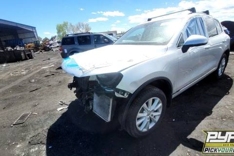 Photo of 2013 Volkswagen Touareg