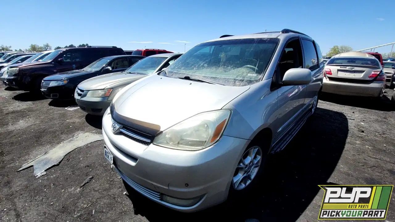 Photo of 2004 Toyota Sienna