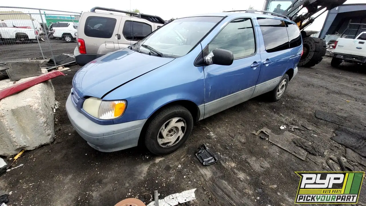 Photo of 2002 Toyota Sienna