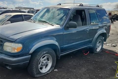 Photo of 1999 Ford Explorer