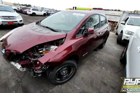 Photo of 2016 Nissan Leaf