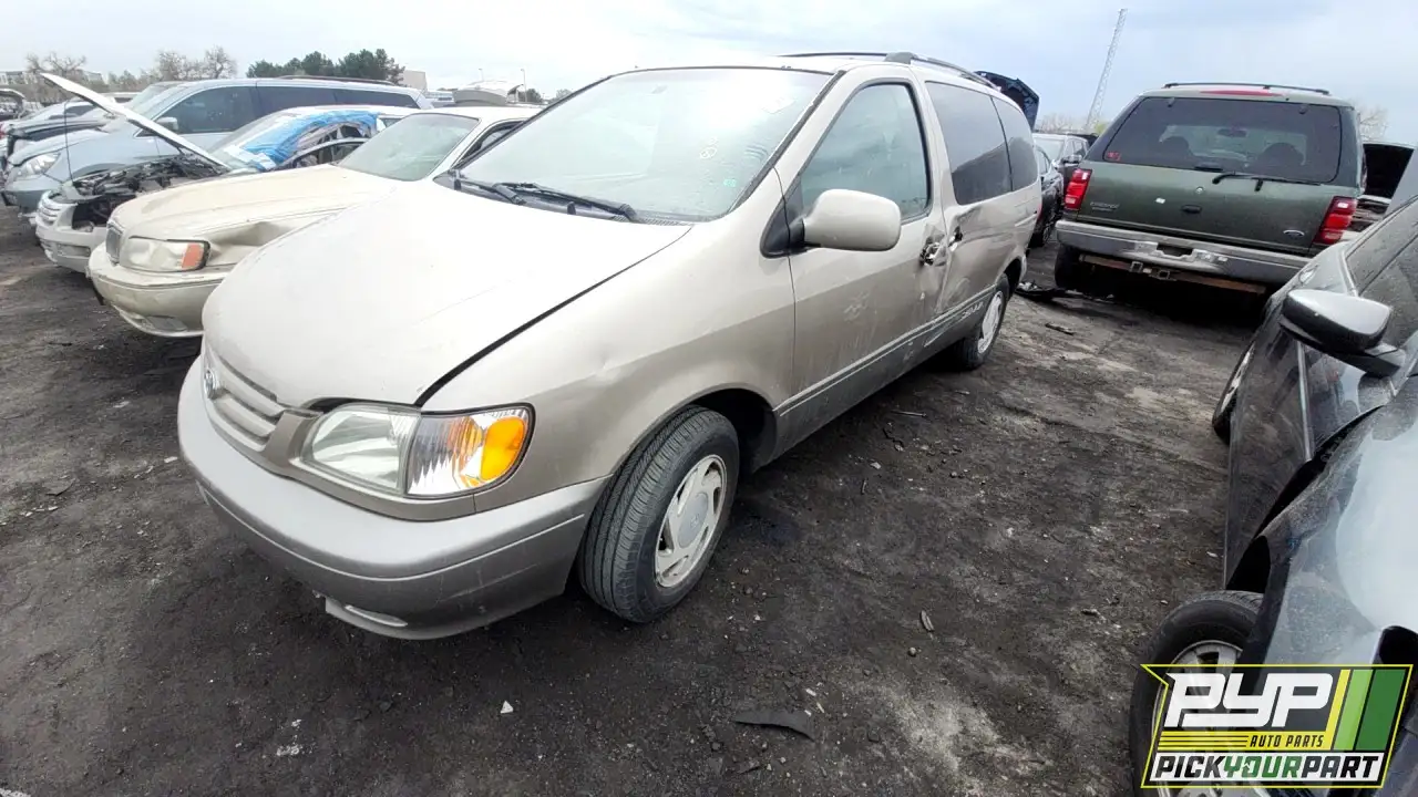 Photo of 2002 Toyota Sienna