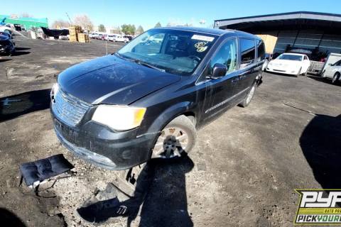 Photo of 2012 Chrysler Town & Country