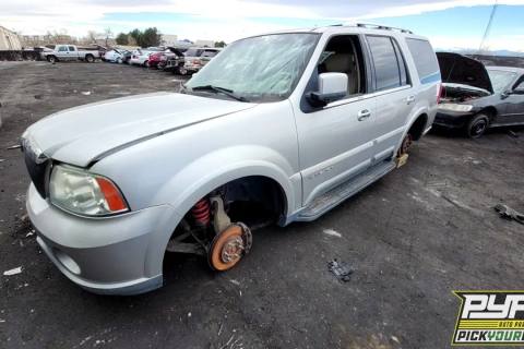 Photo of 2004 Lincoln Navigator