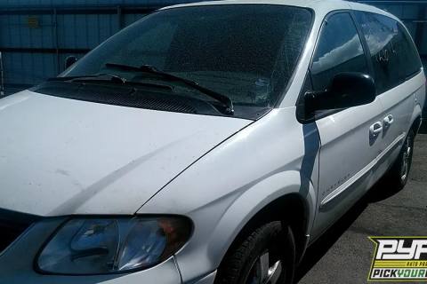 Photo of 2001 Chrysler Town & Country