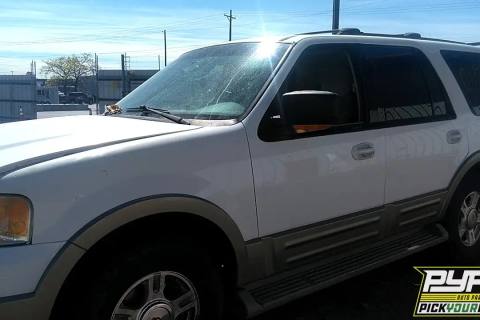 Photo of 2004 Ford Expedition