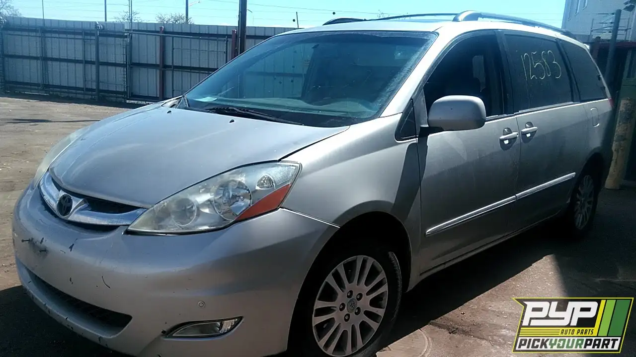 Photo of 2008 Toyota Sienna