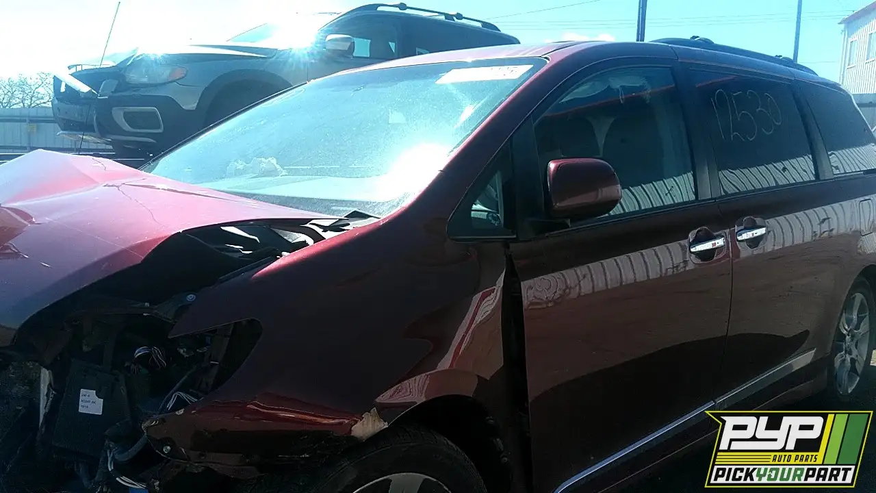 Photo of 2013 Toyota Sienna