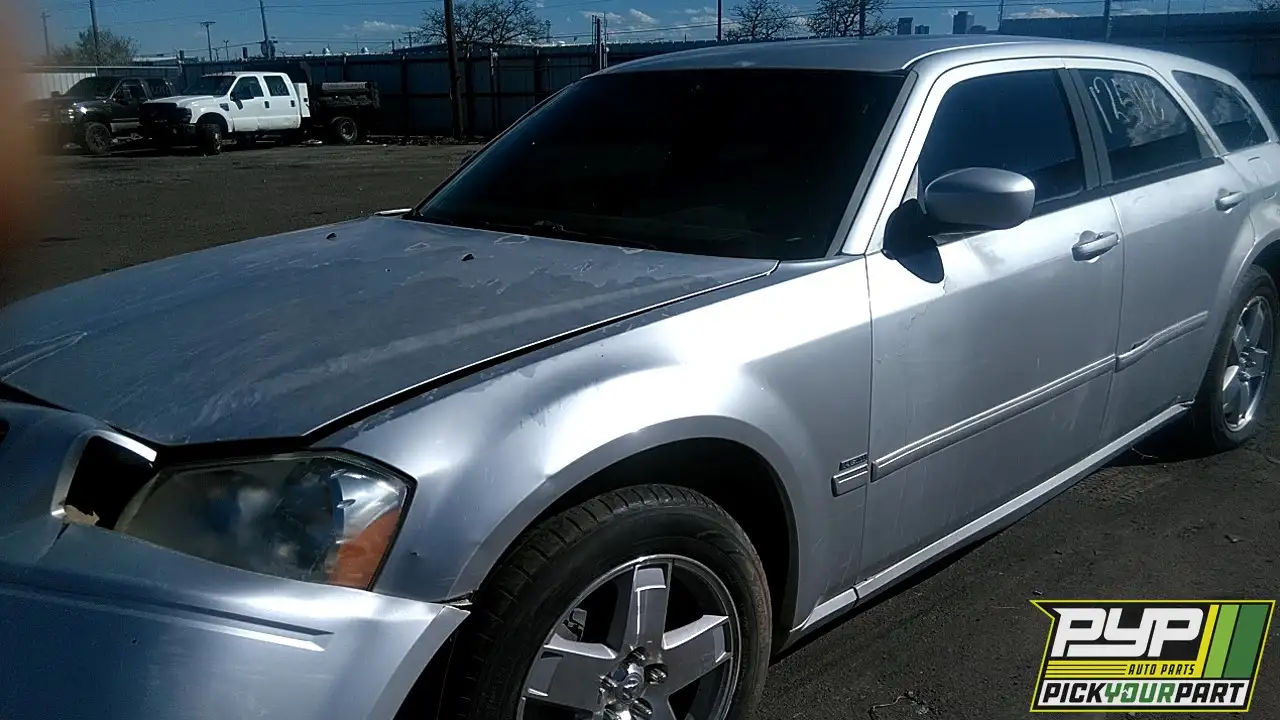 Photo of 2005 Dodge Magnum