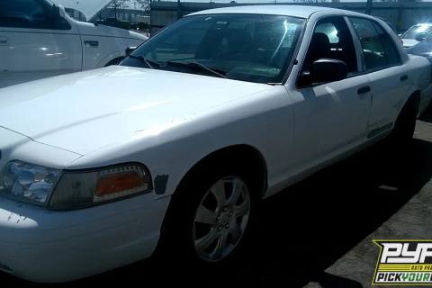 Photo of 2010 Ford Crown Victoria