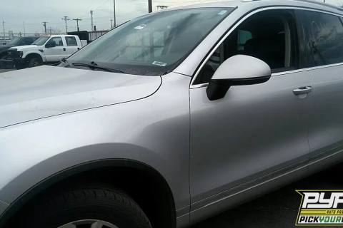 Photo of 2013 Volkswagen Touareg