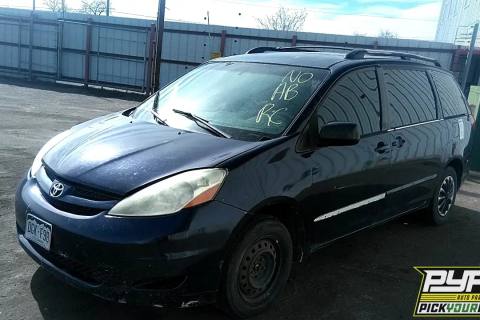 Photo of 2006 Toyota Sienna
