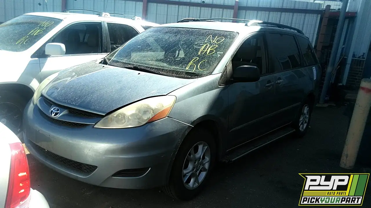 Photo of 2006 Toyota Sienna
