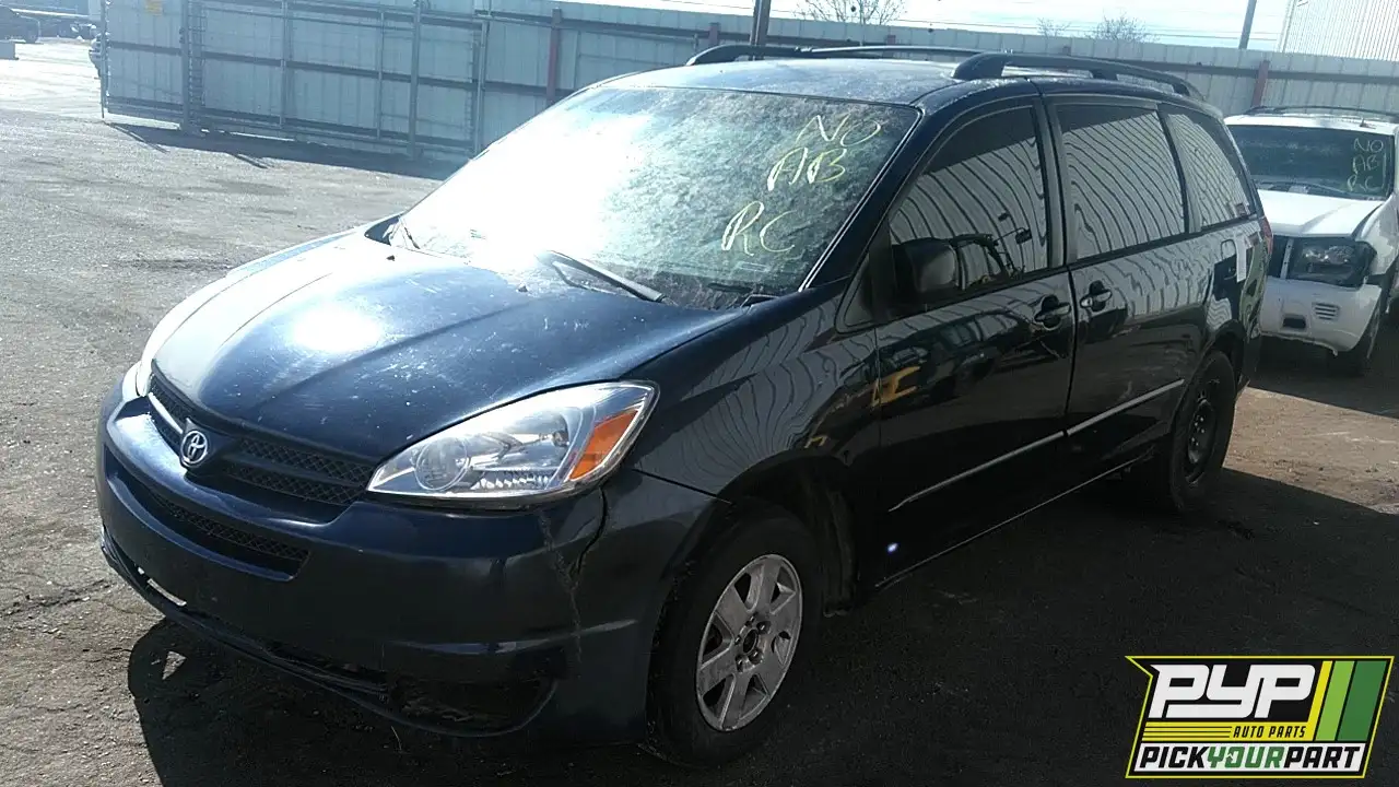 Photo of 2004 Toyota Sienna