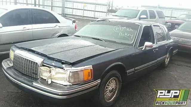 Photo of 1993 Lincoln Town Car