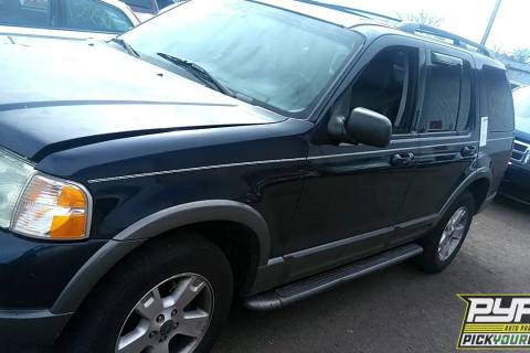 Photo of 2003 Ford Explorer