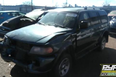 Photo of 2004 Mitsubishi Montero Sport