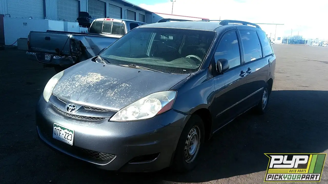 Photo of 2010 Toyota Sienna